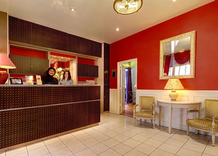 Clarisse Hotel