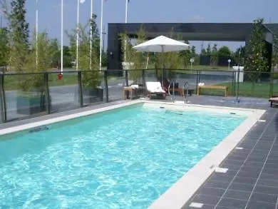 Clarisse Hotel