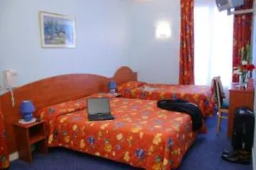 Clarisse Hotel 3*