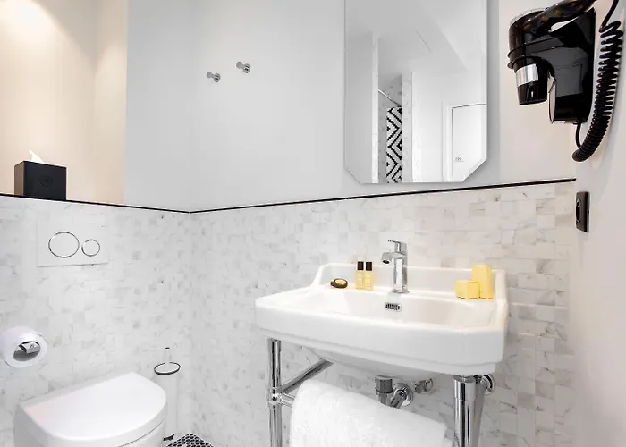 Clarisse Hotel Parijs
